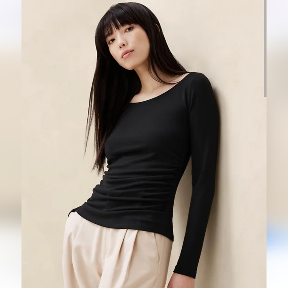 Banana Republic Black Long Sleeve Tee Classic